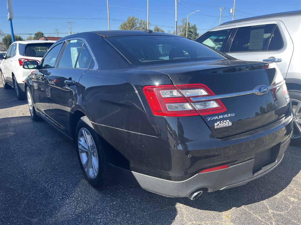 2016 Ford Taurus