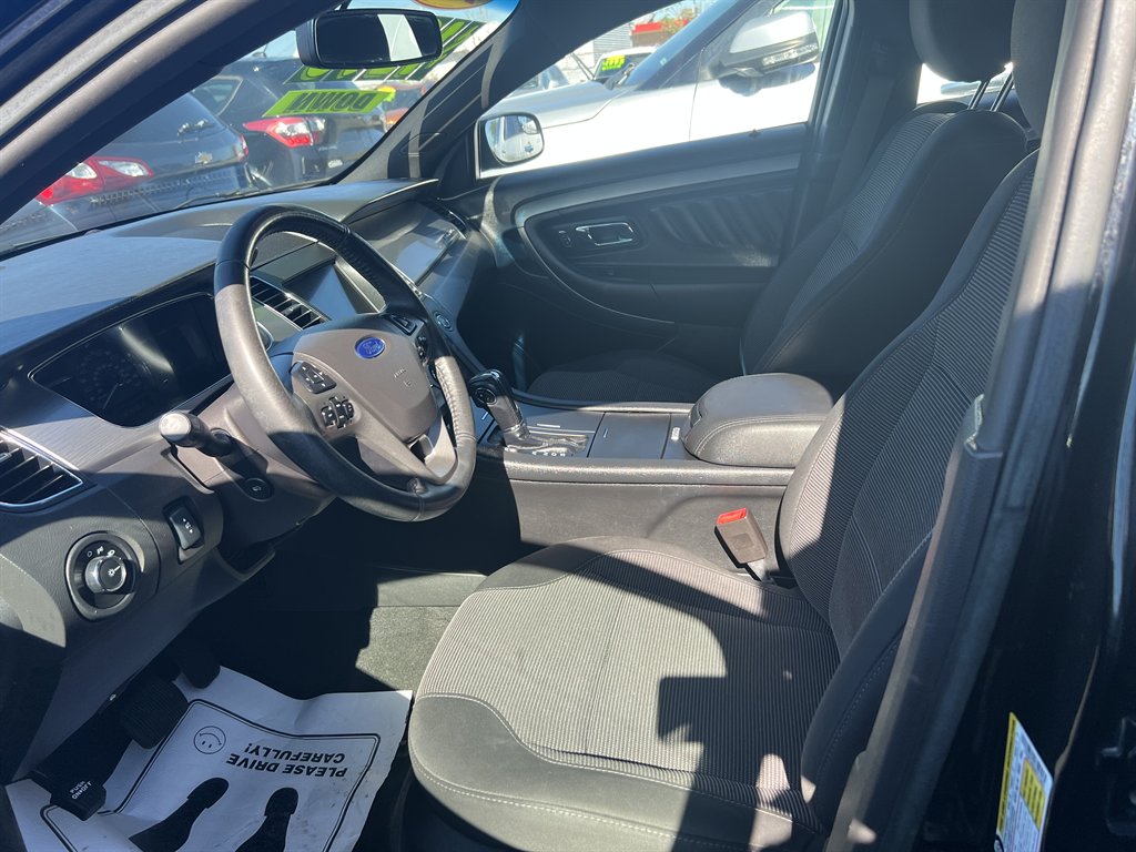 2016 Ford Taurus