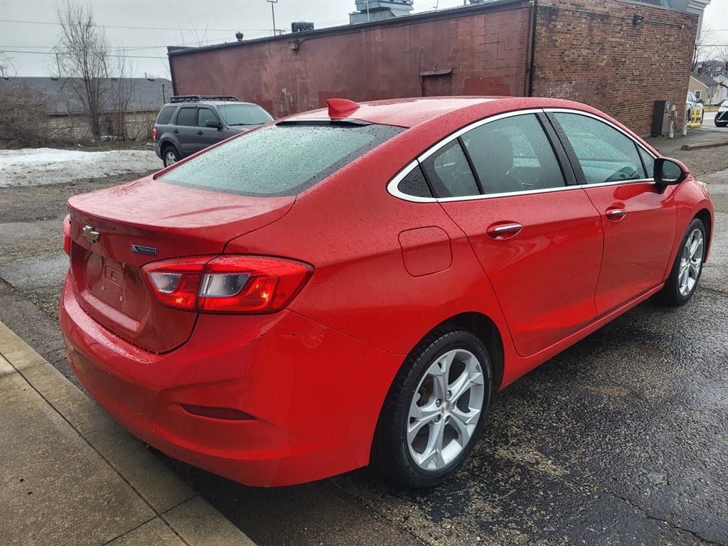 2017 Chevrolet Cruze Premier photo