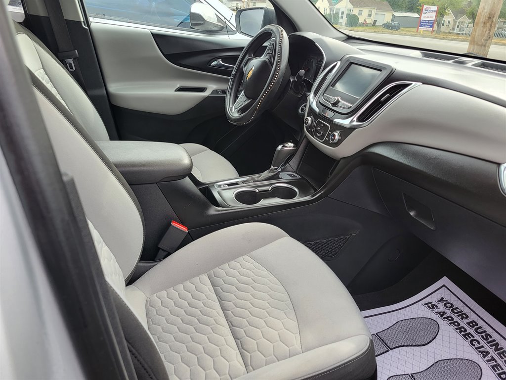 2018 Chevrolet Equinox LS photo