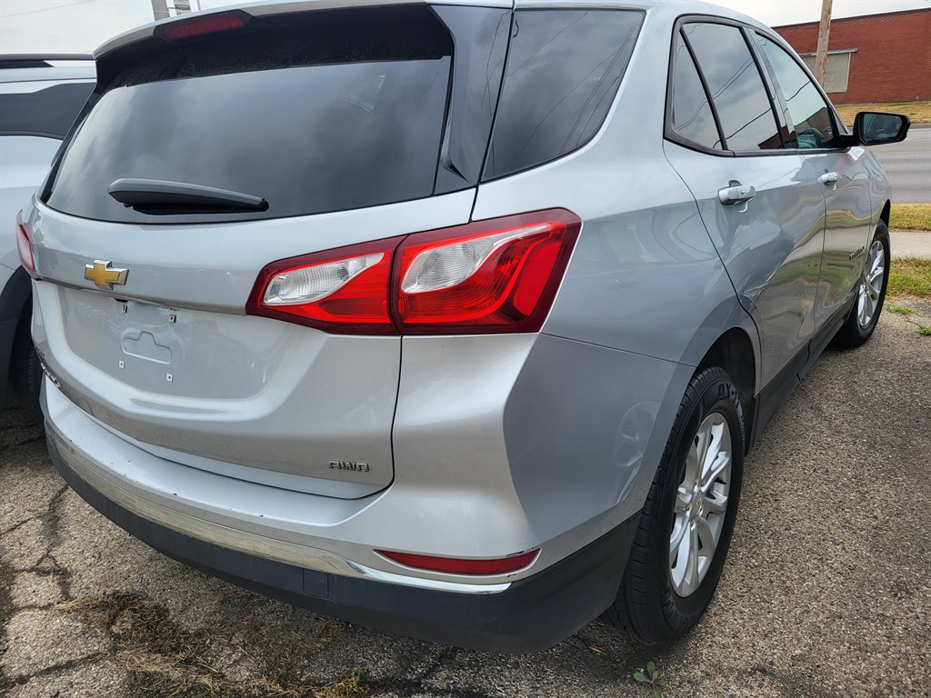 2018 Chevrolet Equinox LS photo