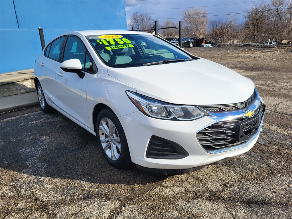 2019 Chevrolet Cruze LS photo