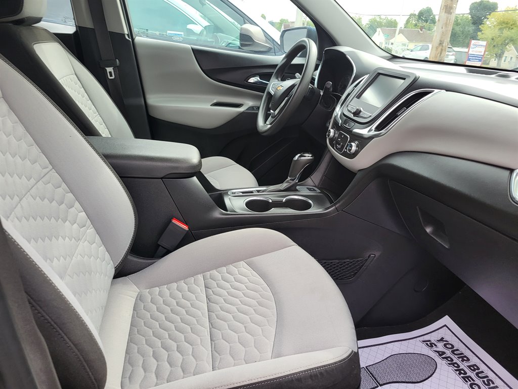 2018 Chevrolet Equinox LS photo
