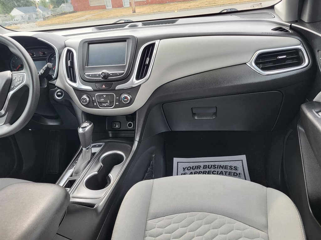 2018 Chevrolet Equinox LS photo