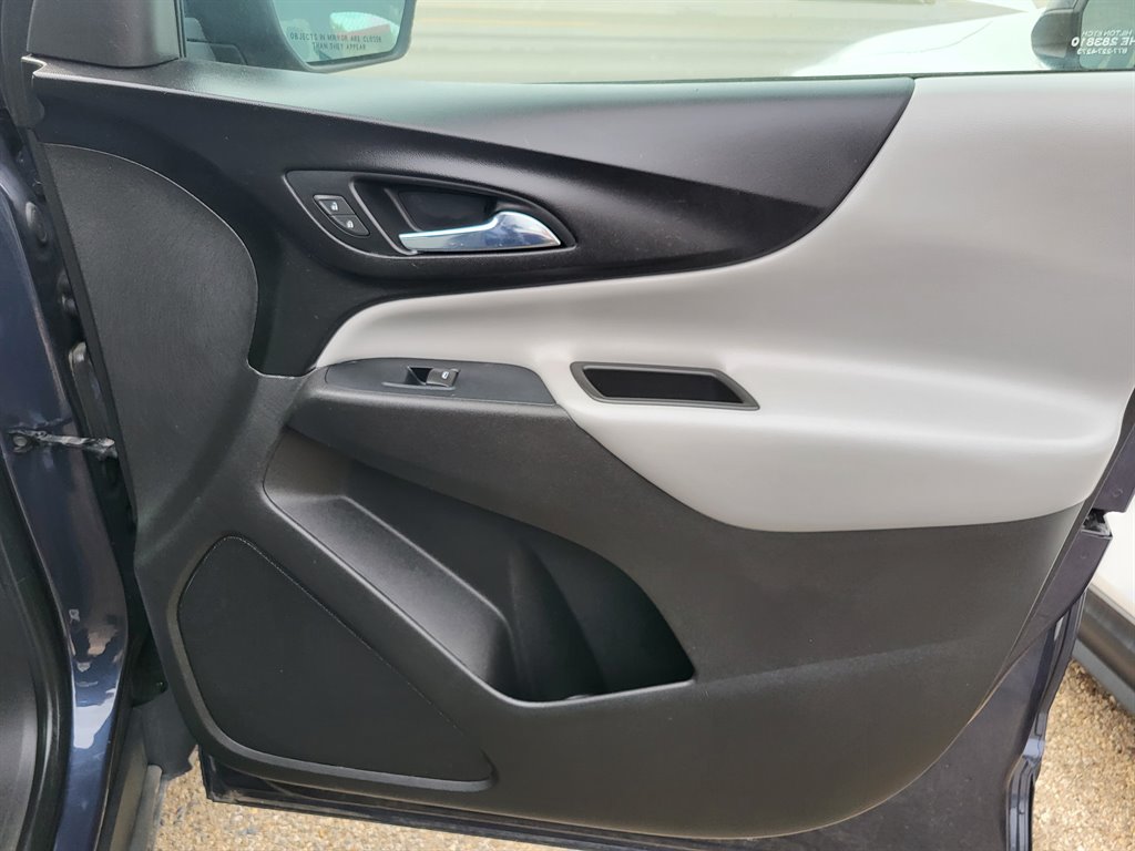 2018 Chevrolet Equinox LS photo