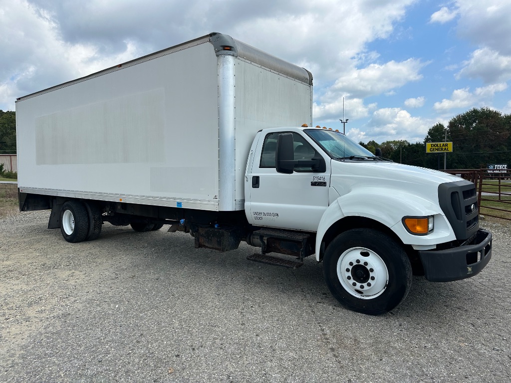 2015 Ford F-750 - $17,500