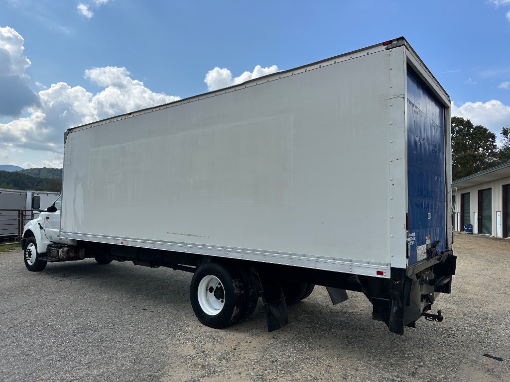2015 Ford F-750 - $17,500