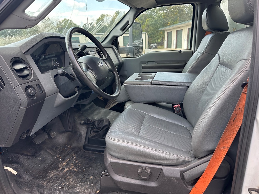 2015 Ford F-750 - $17,500