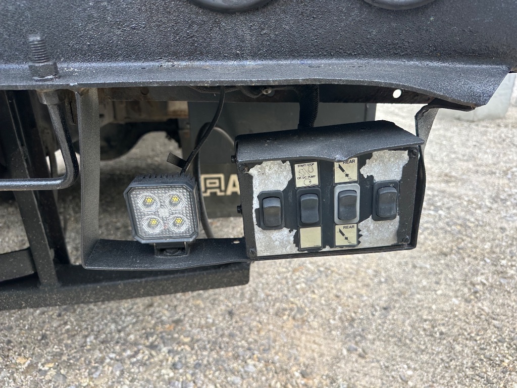 2017 International 4300 BUCKET TRUCK photo