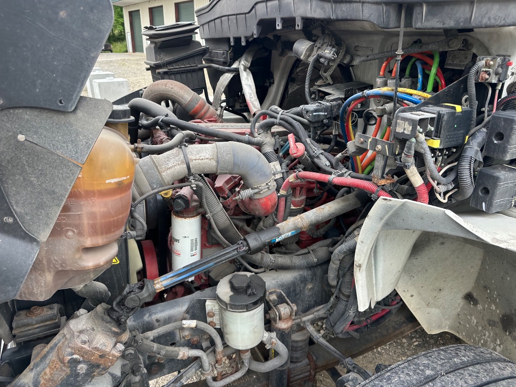 2017 International 4300 BUCKET TRUCK photo