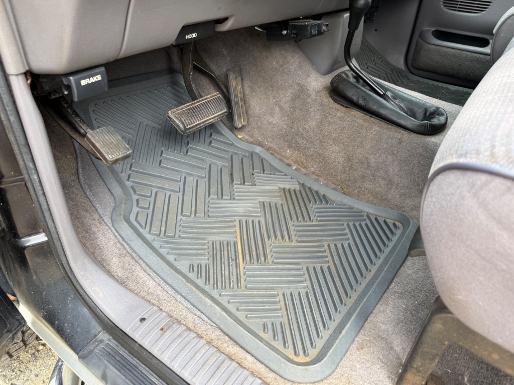 1996 Dodge RSX Laramie SLT photo