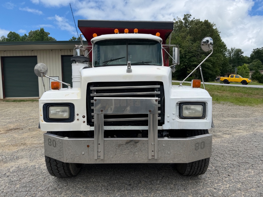 1999 MACK RD690S  - $24,500