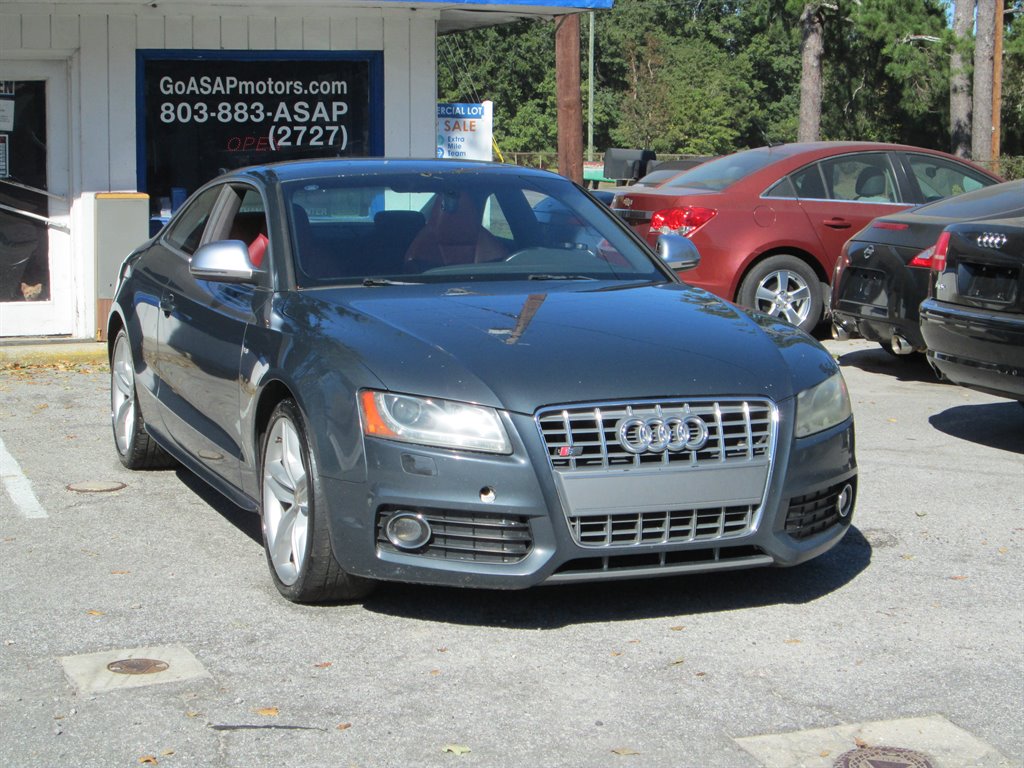 2009 Audi S5 quattro photo