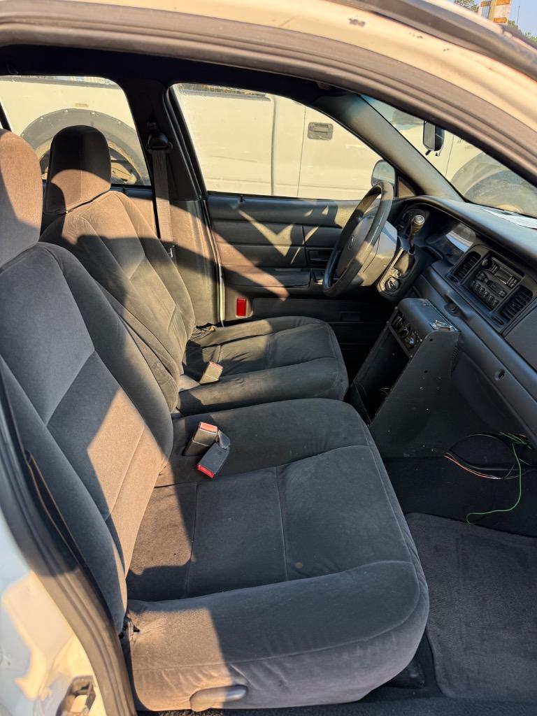 2005 Ford Crown Victoria