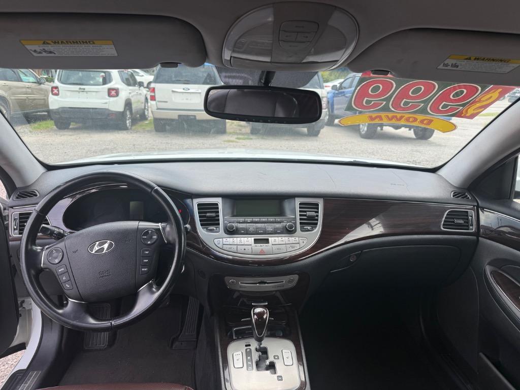 2013 Hyundai Genesis