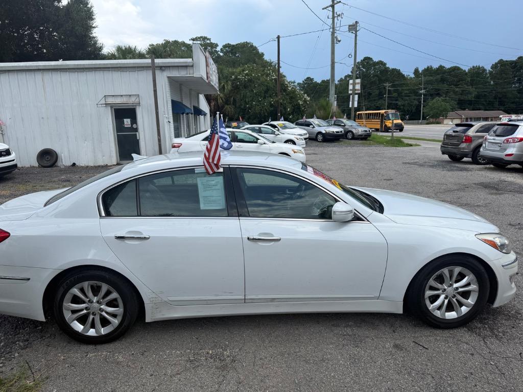 2013 Hyundai Genesis