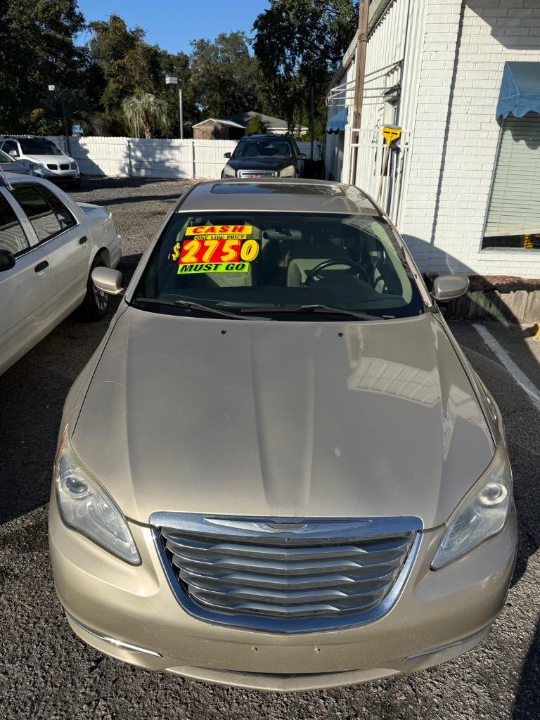 2013 Chrysler 200