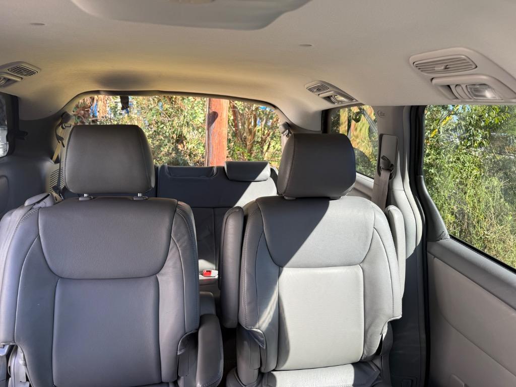 2004 Toyota Sienna - $4,999