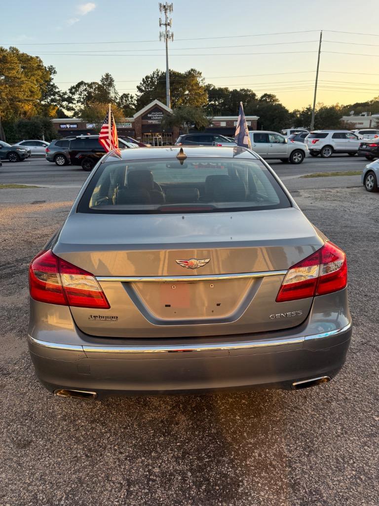 2014 Hyundai Equus