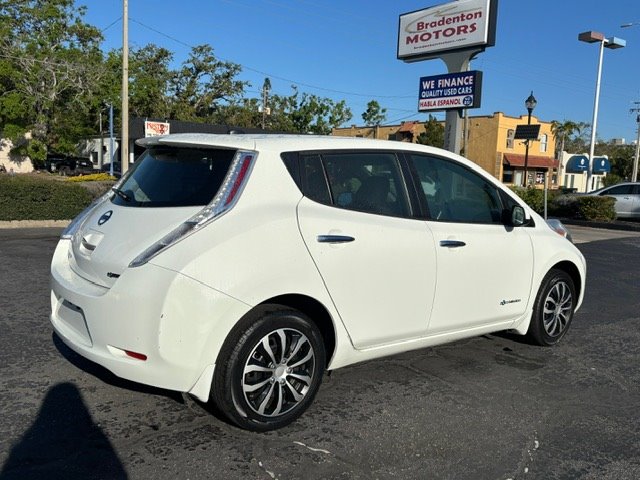 2015 Nissan LEAF S photo