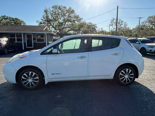 2015 Nissan LEAF S photo