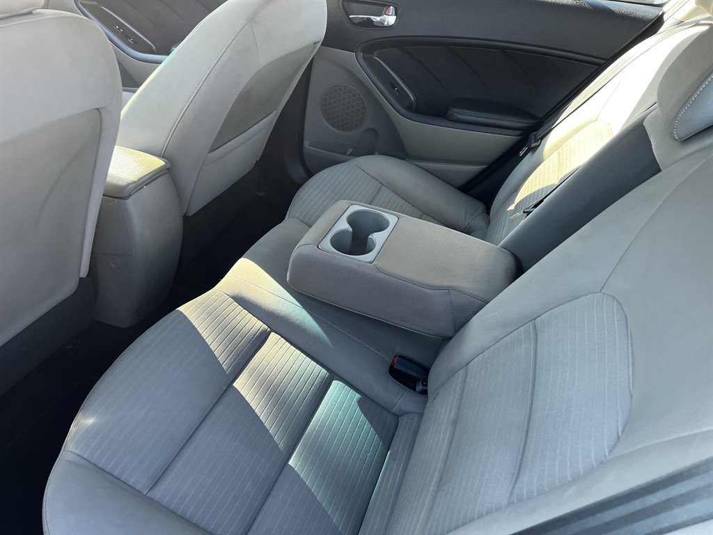 2015 KIA Forte Sedan - $8,995
