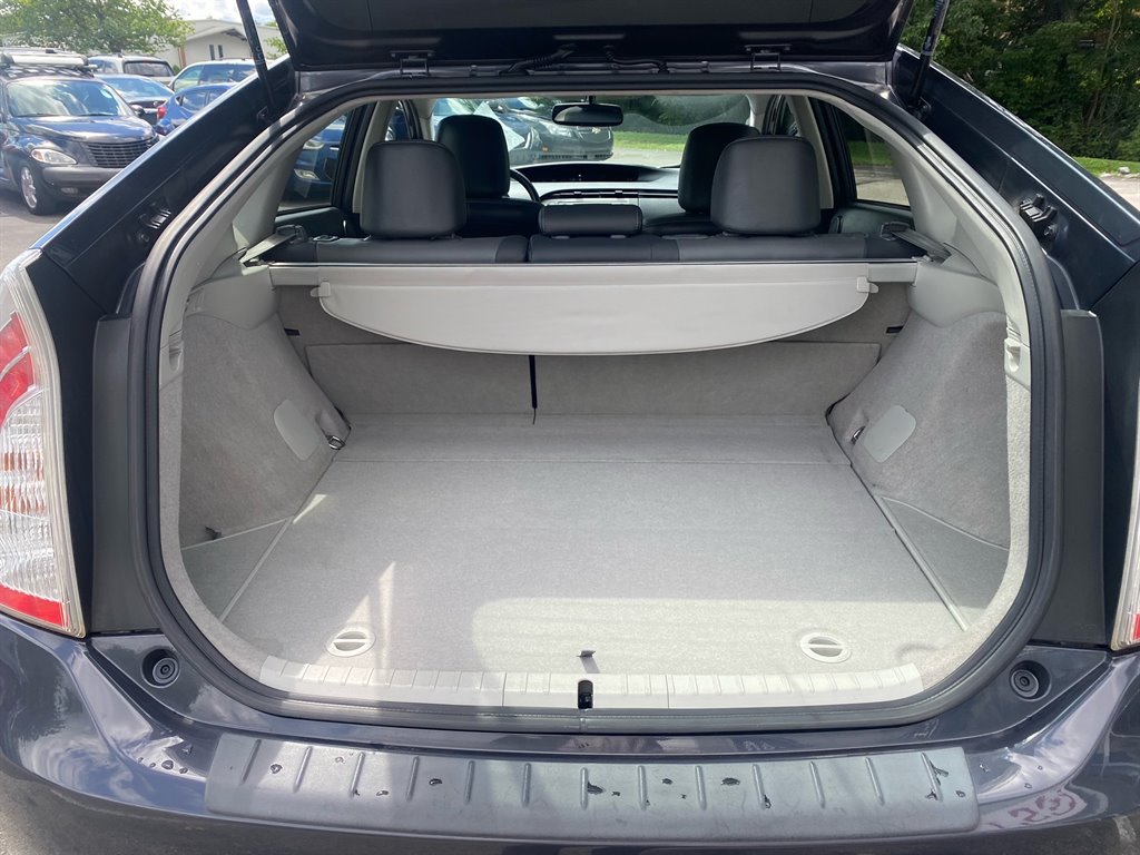 2012 TOYOTA Prius Hatchback - $9,995