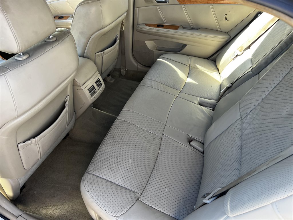2005 Toyota Avalon XL photo