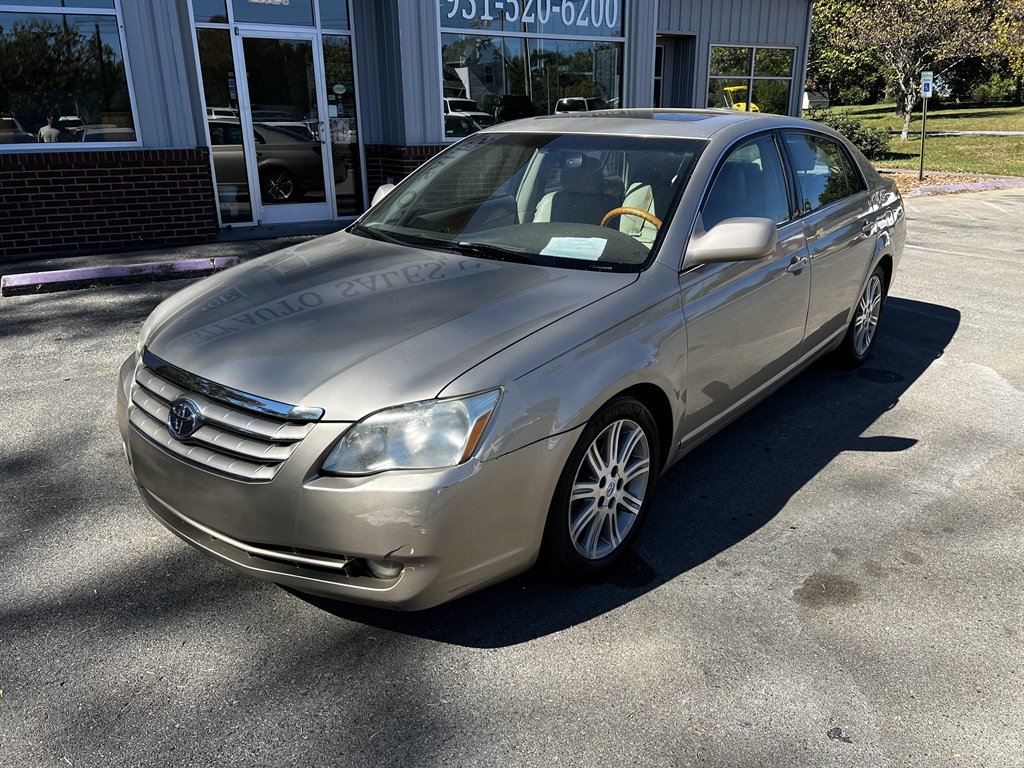 2005 Toyota Avalon XL photo