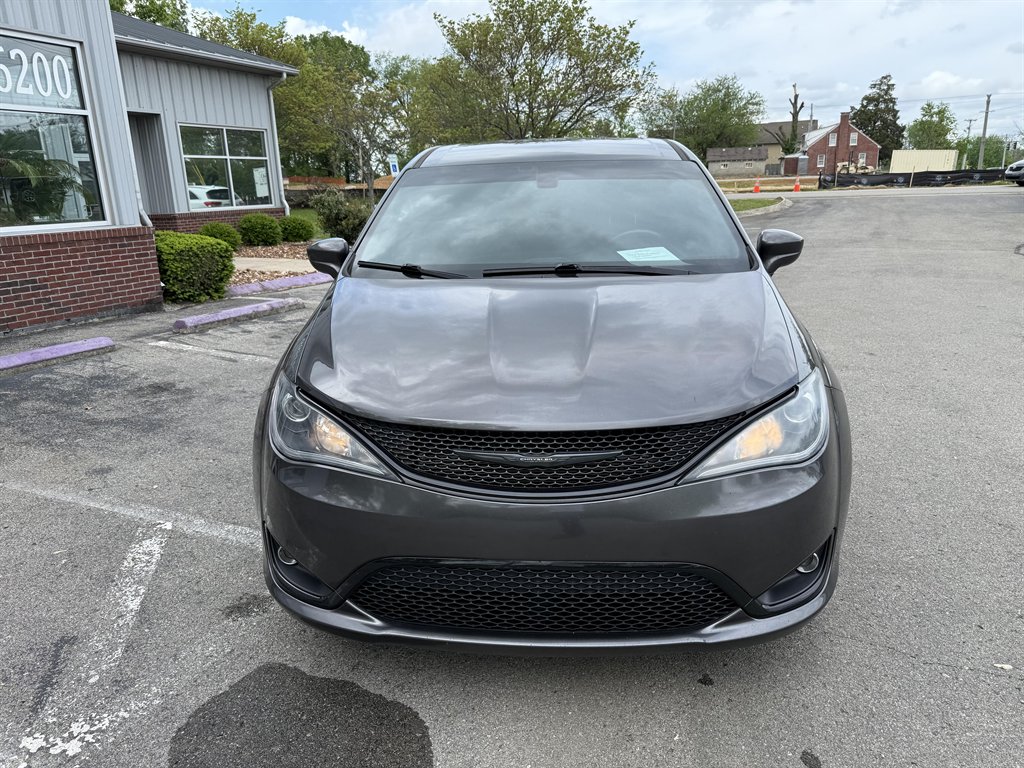 2019 Chrysler Pacifica Touring Plus photo