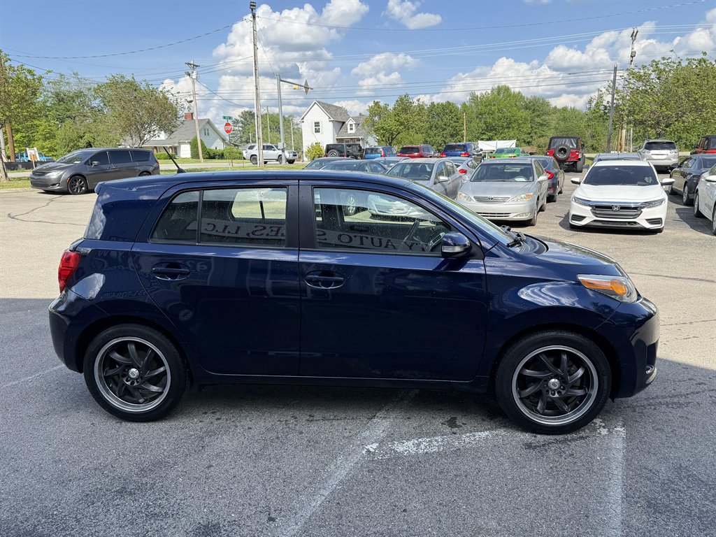 2009 Scion xD photo