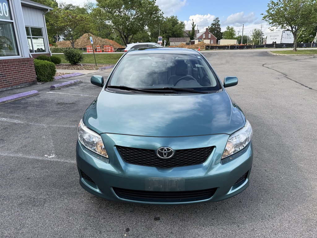 2010 Toyota Corolla photo
