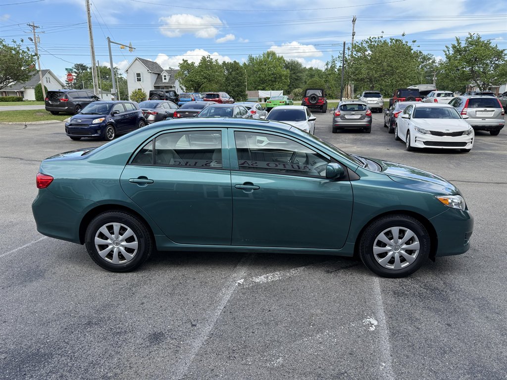 2010 Toyota Corolla photo