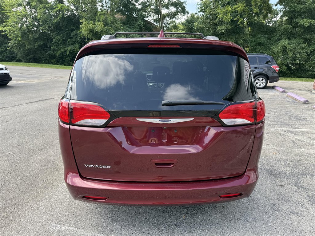 2023 Chrysler Voyager LX photo 18