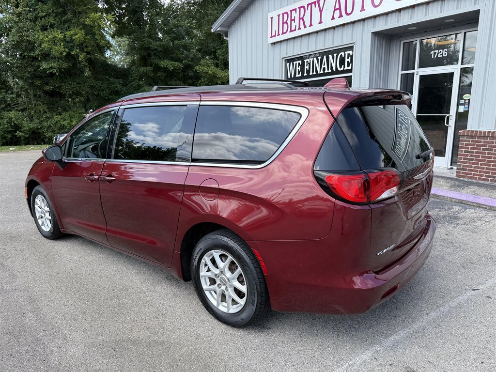 2023 Chrysler Voyager LX photo 19