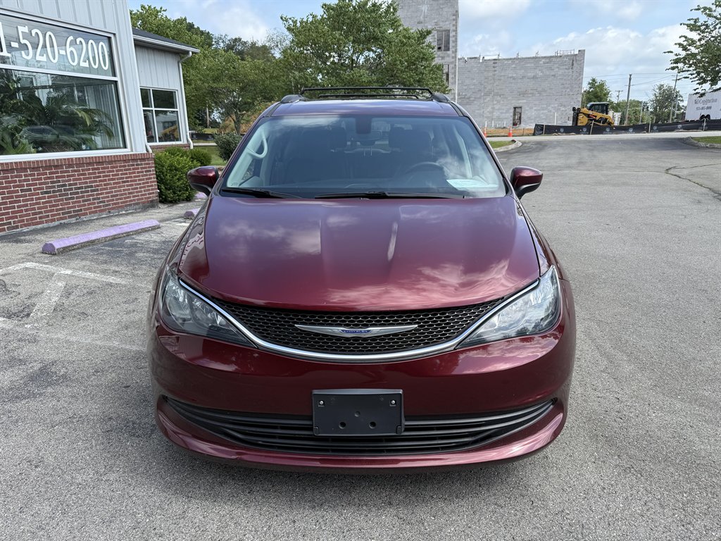 2023 Chrysler Voyager LX photo 14