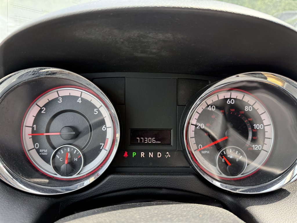 2016 Dodge Grand Caravan - $14,765
