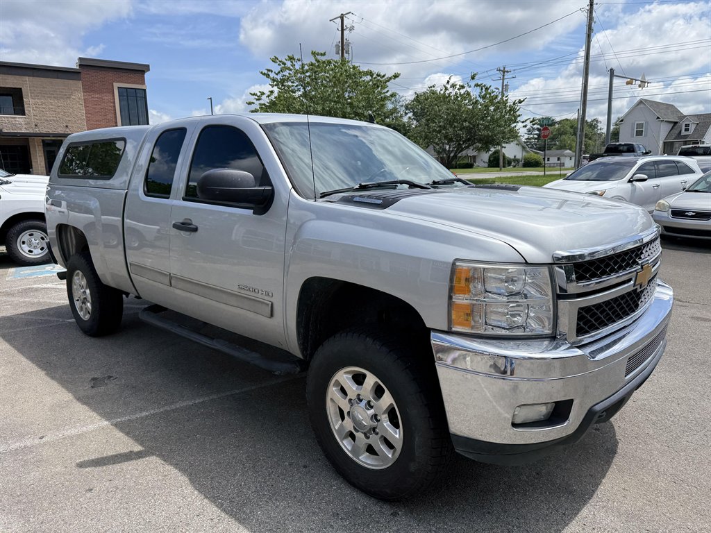 2013 Chevrolet Silverado - $38,995