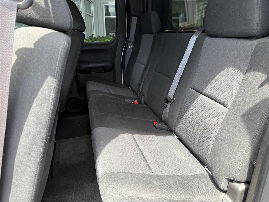 2013 Chevrolet Silverado - $38,995