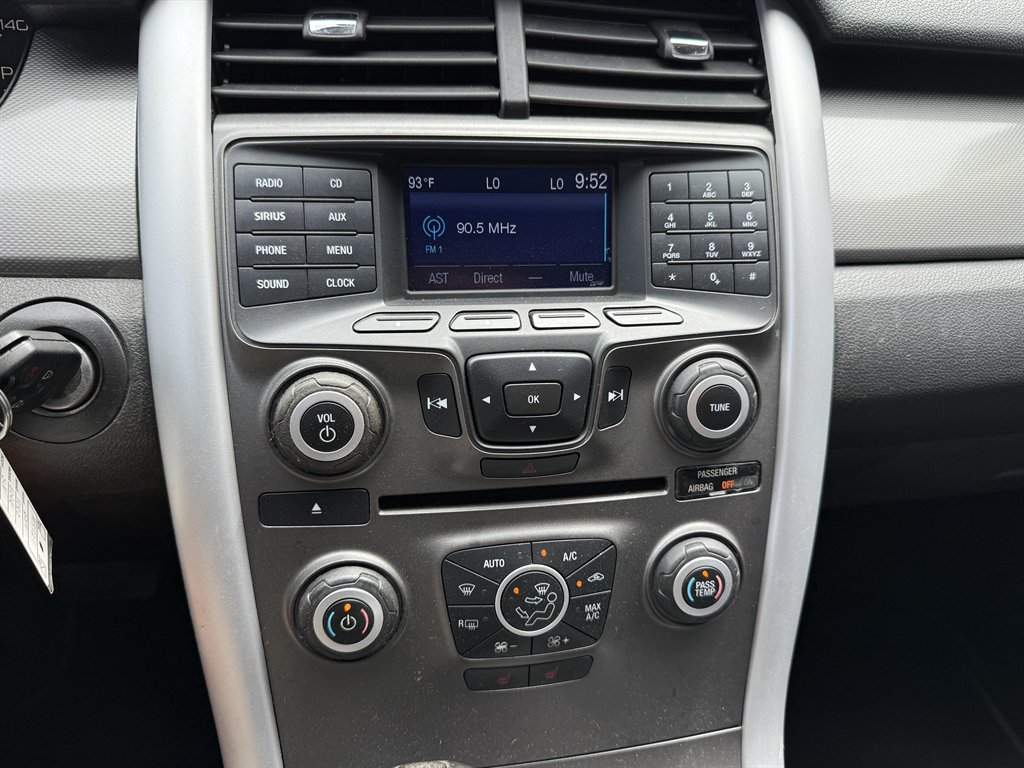 2014 Ford Edge - $9,995