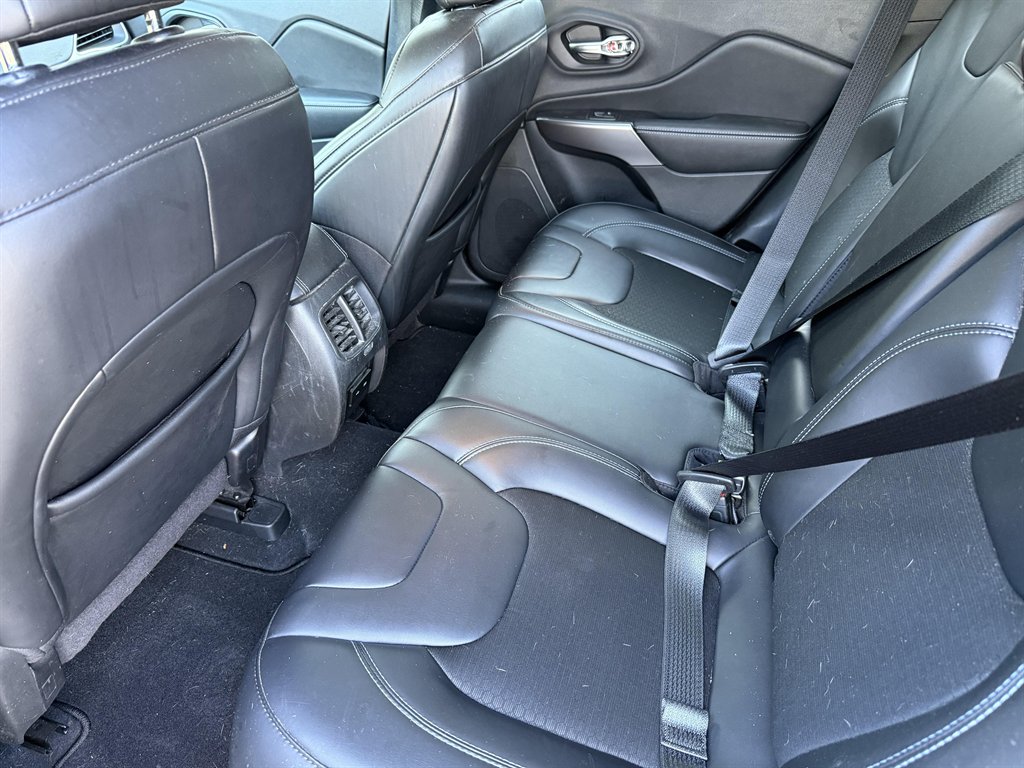 2020 Jeep Cherokee - $17,995