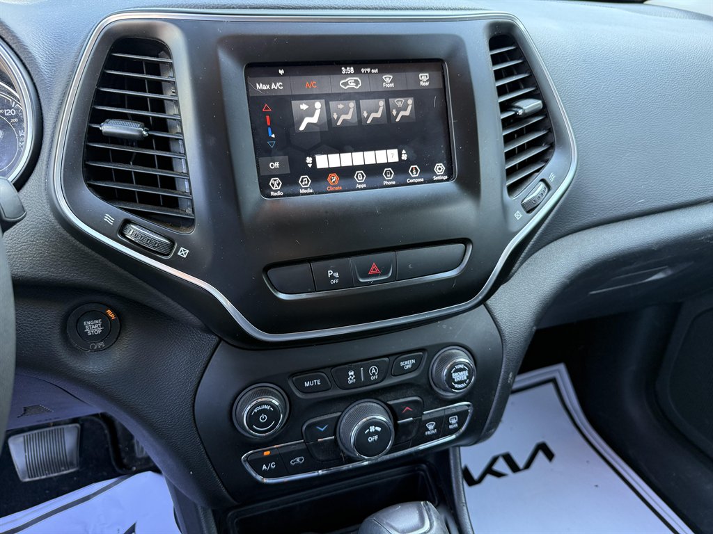 2020 Jeep Cherokee - $17,995