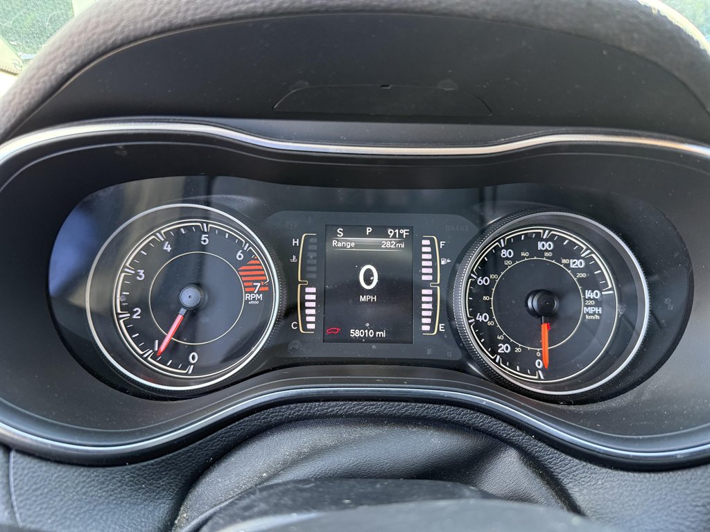 2020 Jeep Cherokee - $17,995
