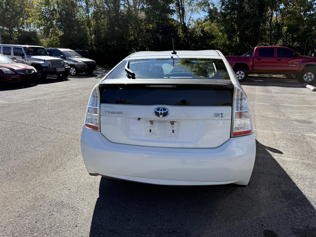 2010 Toyota Prius - $9,995