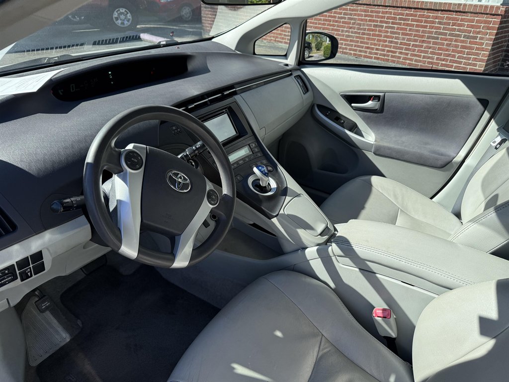 2010 Toyota Prius - $9,995