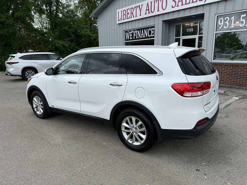 2016 Kia Sorento LX photo