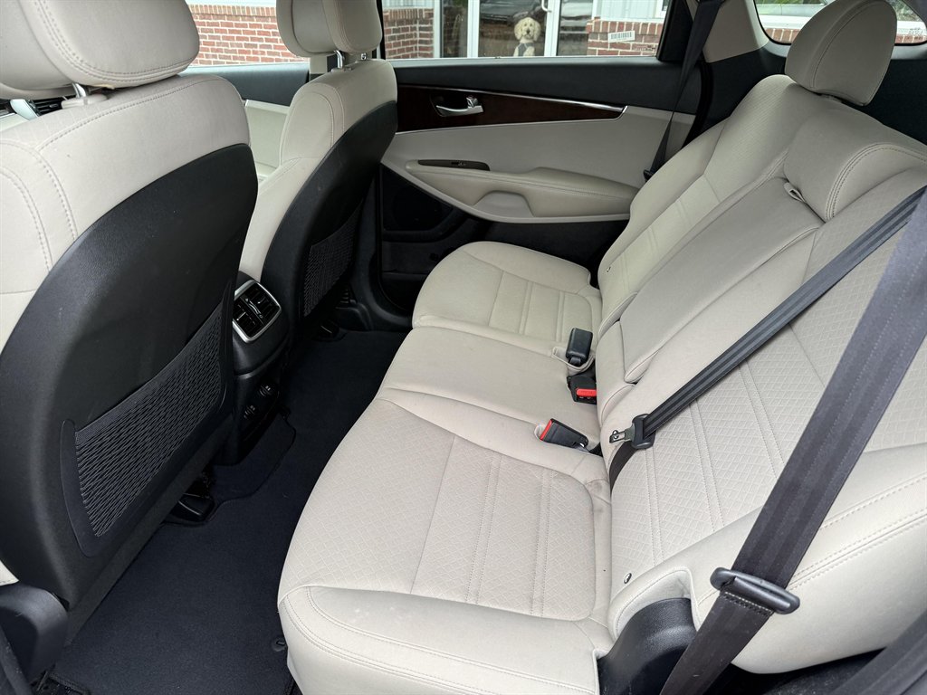 2016 Kia Sorento LX photo