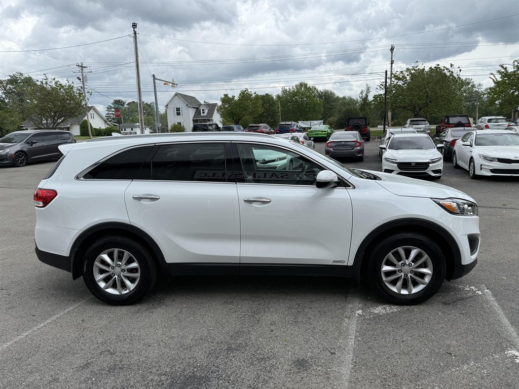 2016 Kia Sorento LX photo