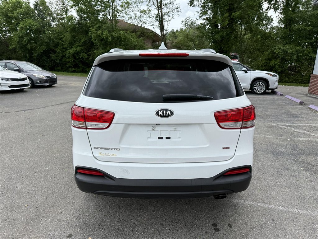 2016 Kia Sorento LX photo
