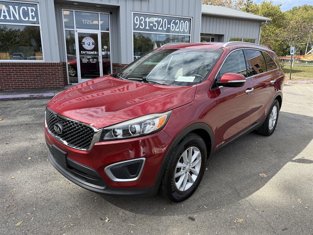 2016 Kia Sorento - $11,995